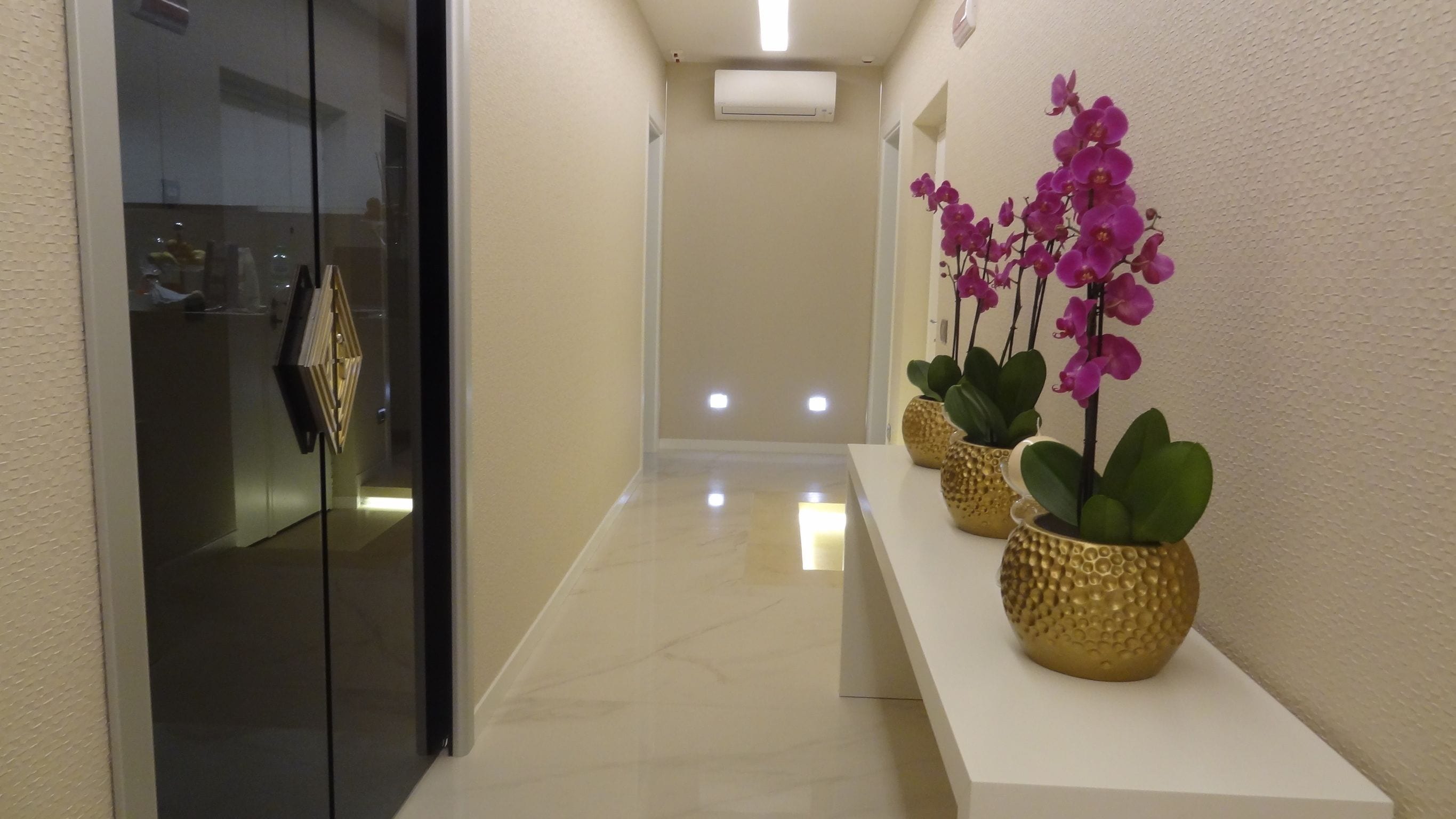 Foto - Augustana House and Suites