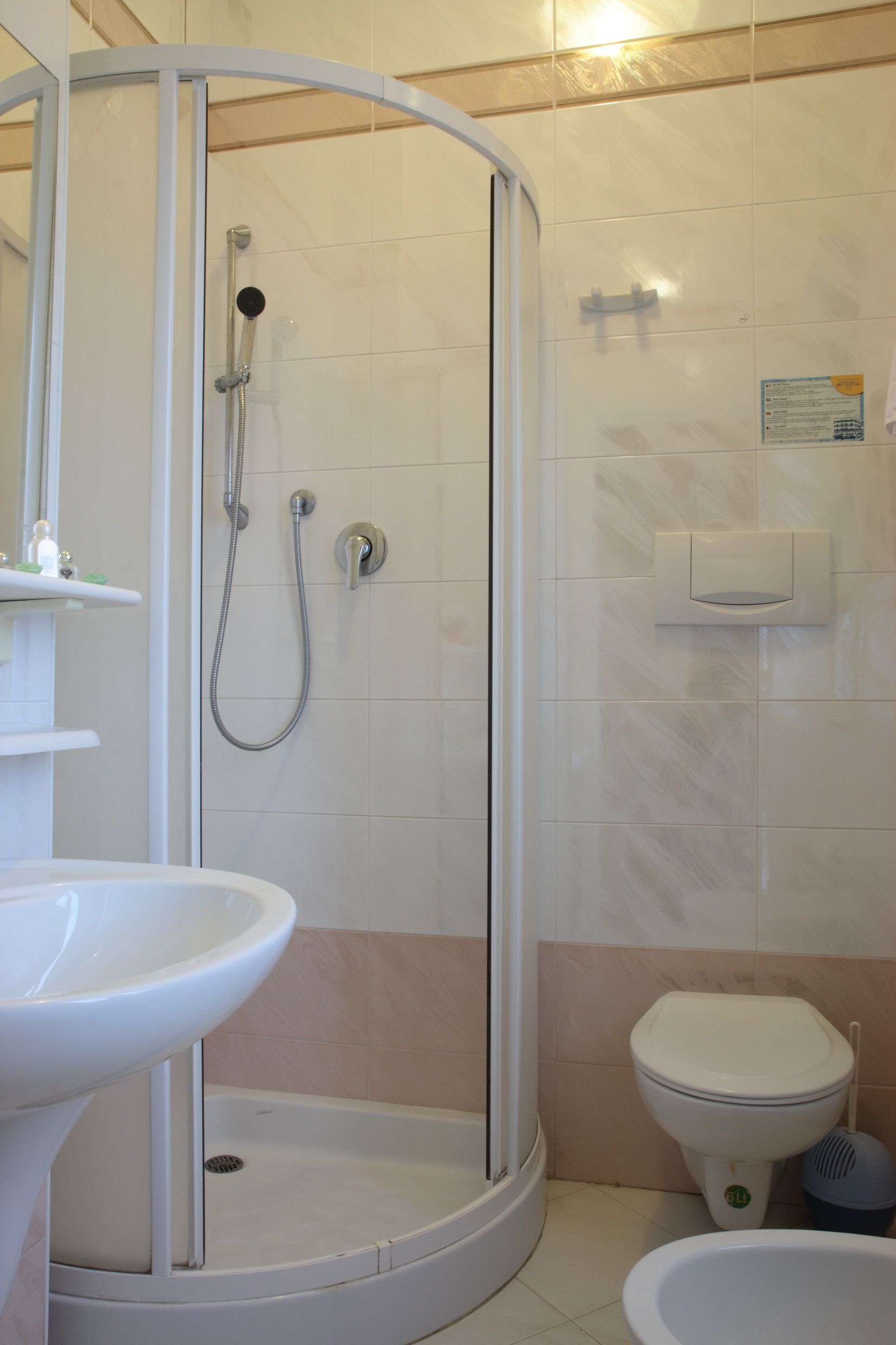 shower, free toiletries, hair dryer, bidet