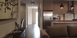 Deluxe Villa, 4 Bedrooms (Chardonnay) | Private kitchen