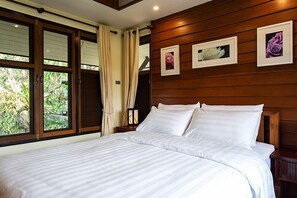6 bedrooms, premium bedding, minibar, individually decorated