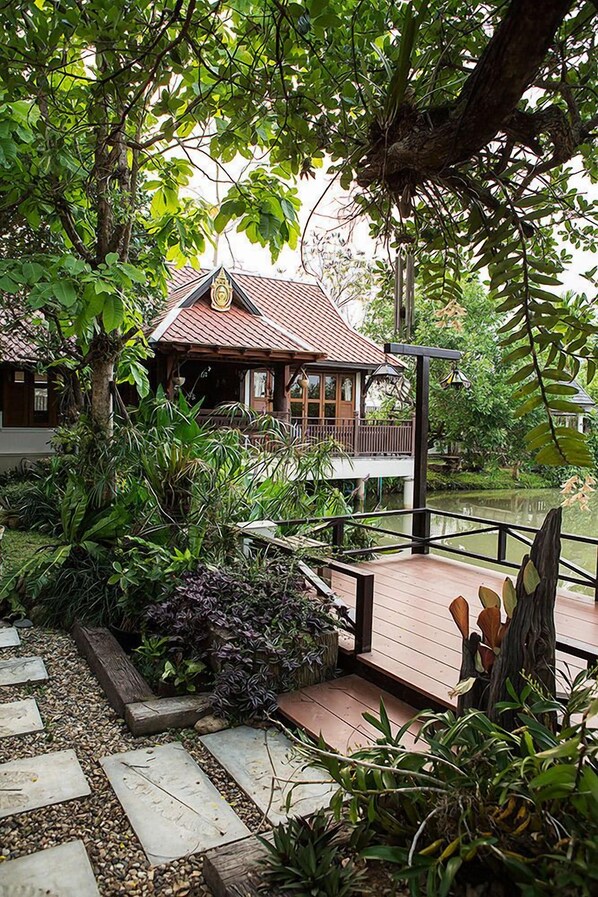 Property grounds - Nirvana Chiang Mai (Mae Rim)