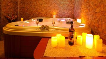 Behandlungsräume für Paare, Sauna, Warmsteinmassagen