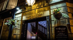 Property entrance - Resolution Hotel (Whitby)