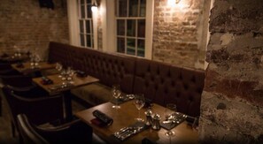 2 restauranter, frokost serveres
