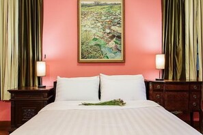 7 bedrooms, premium bedding, minibar, individually decorated