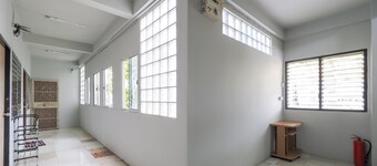 OYO 471 Sunshine Apartment