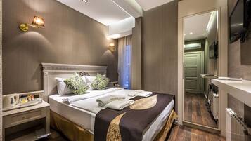 Economy Room | Egyptian cotton sheets, premium bedding, Select Comfort beds