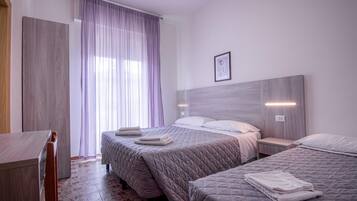 In-room safe, cribs/infant beds, rollaway beds