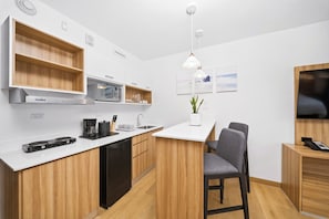 Literie de qualité, coffre-fort, bureau