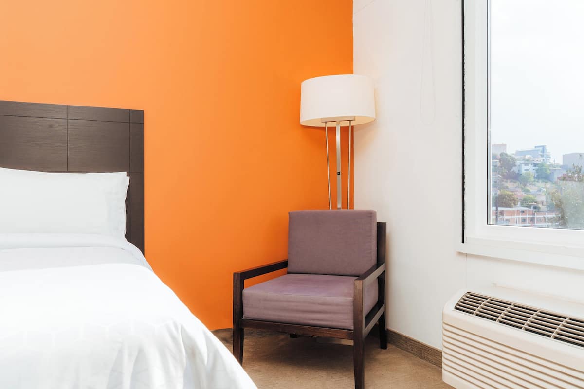 Habitación estándar, 2 camas matrimoniales | Servicios de la habitación