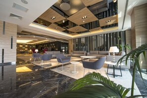 الإطلالة من المنشأة