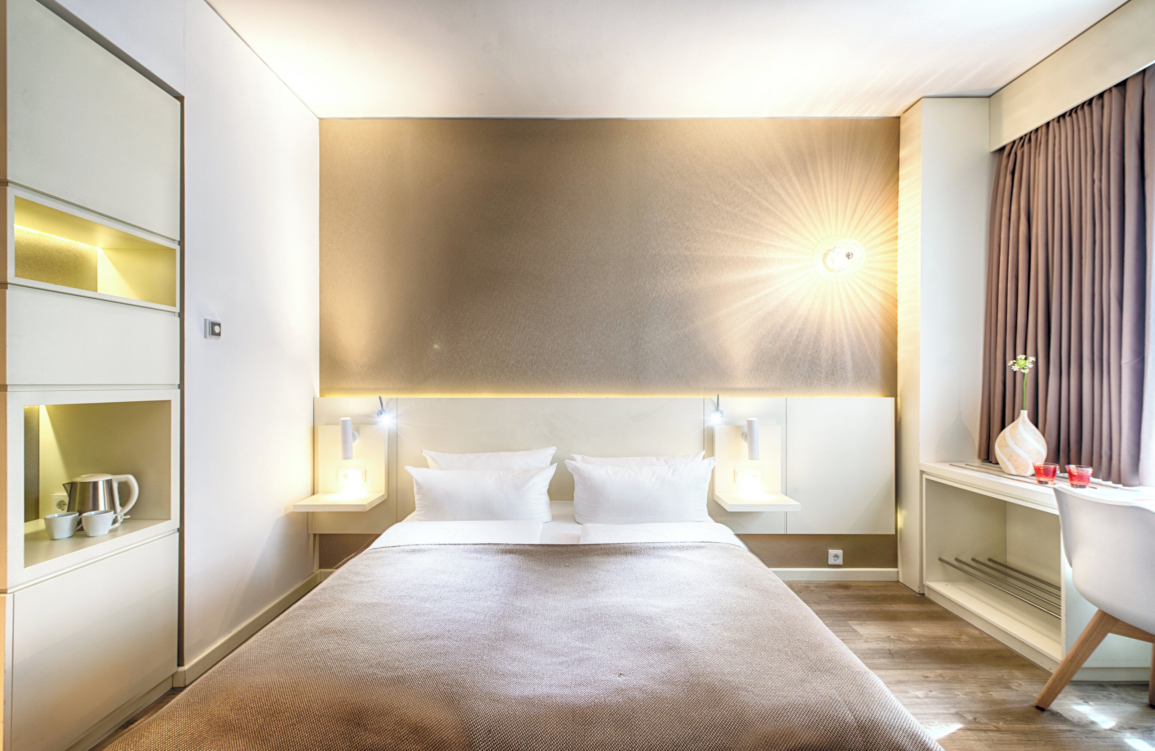 superior room | in-room safe, desk, rollaway beds, free wifi