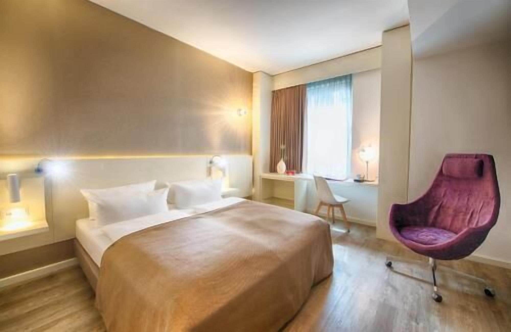 In-room safe, desk, rollaway beds, free WiFi