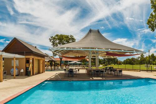 Piscine extérieure