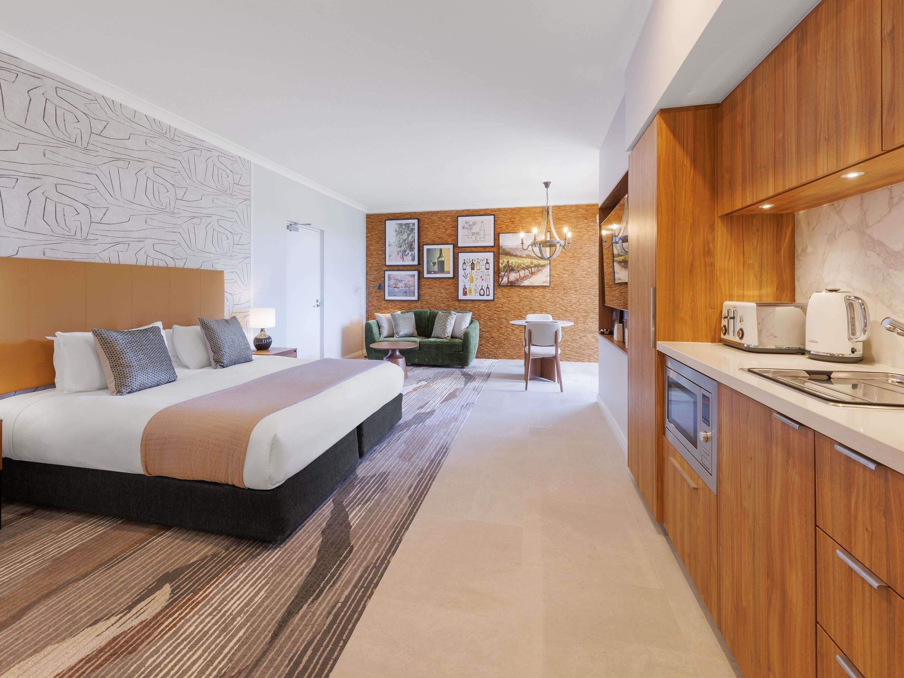 Studio, 1 King Bed