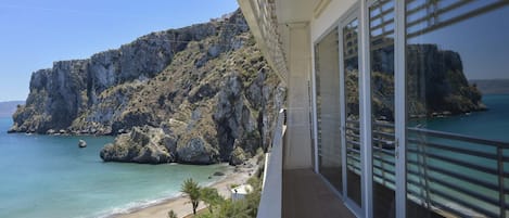 Apartment, 2 Bedrooms, Balcony | In-room safe, desk, blackout drapes, soundproofing