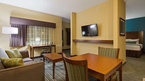 Egyptian cotton sheets, premium bedding, desk, laptop workspace - Best Western Plus Patterson Park Inn (Arkansas City)