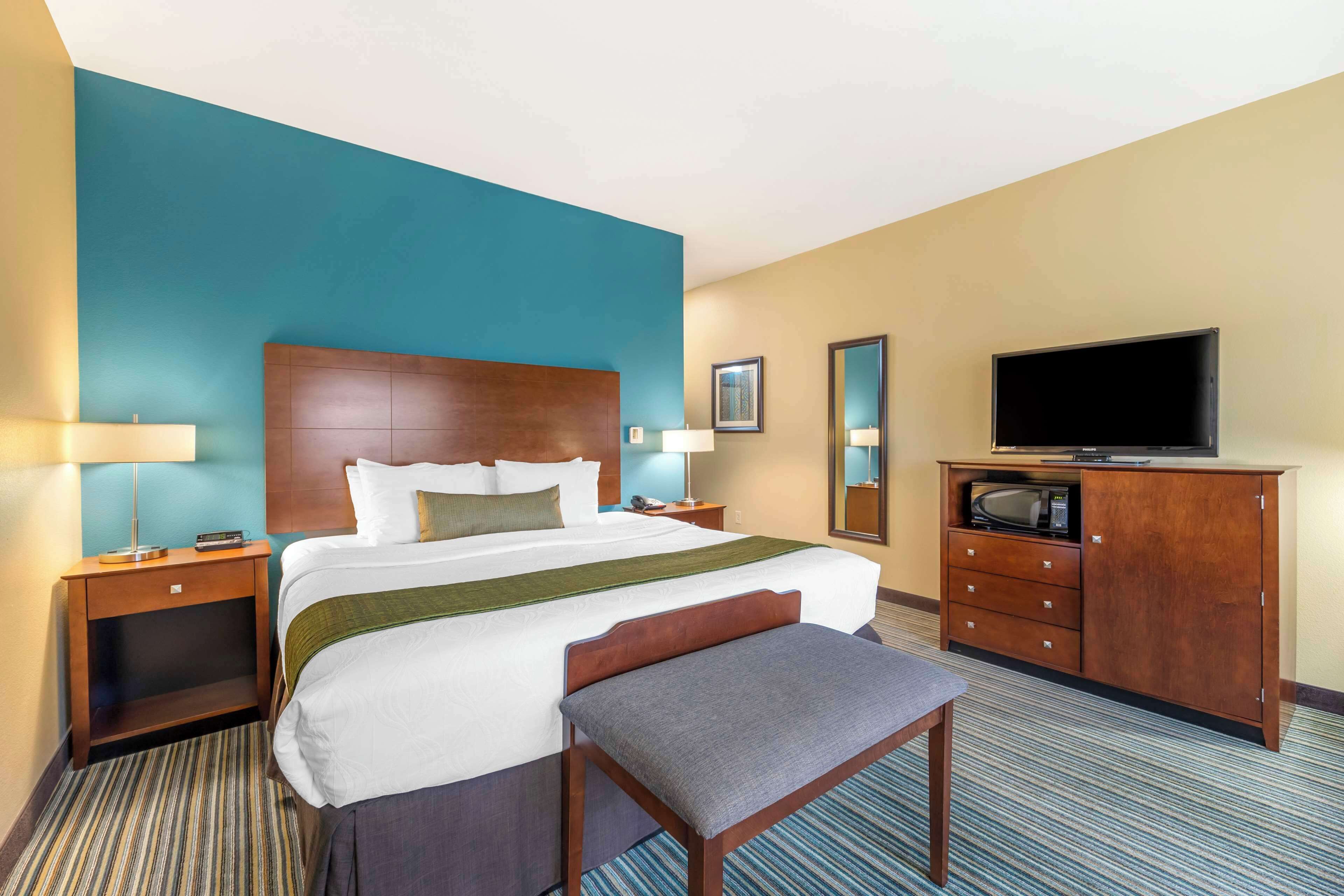 egyptian cotton sheets, premium bedding, desk, laptop workspace