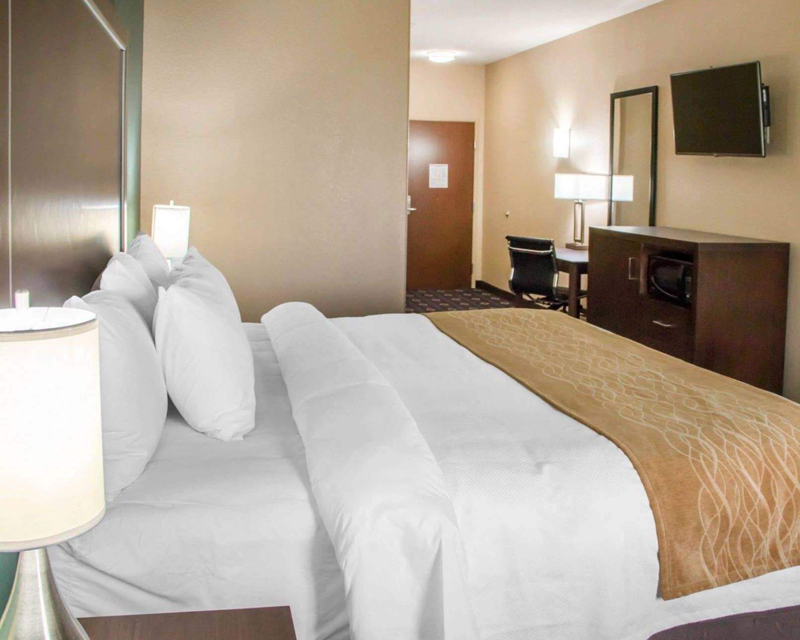Premium bedding, down duvets, pillow-top beds, desk