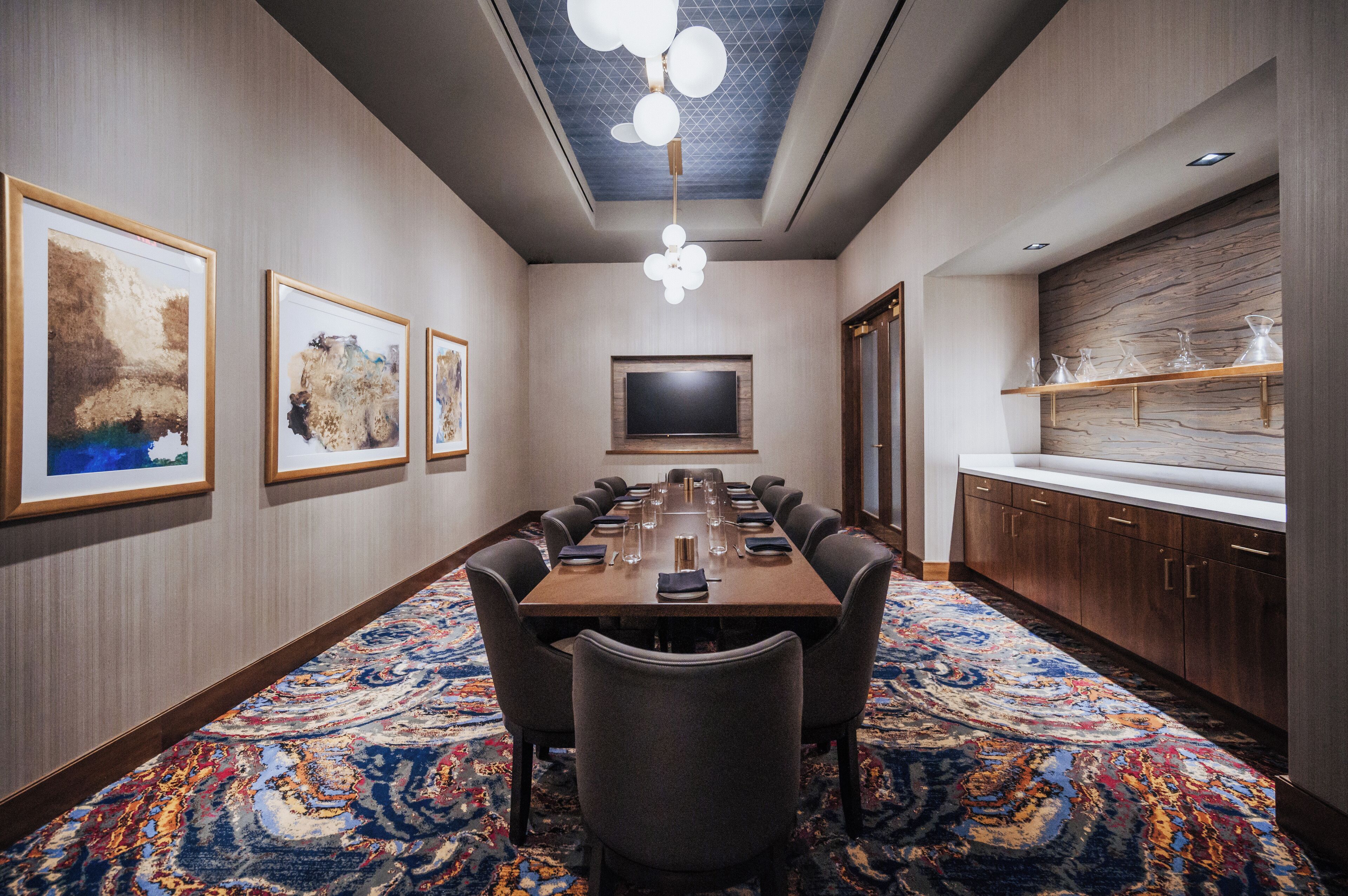 7 restaurants, breakfast, lunch, dinner served; american cuisine