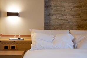 Camera Standard con letto matrimoniale o 2 letti singoli | Biancheria da letto ipoallergenica, minibar, una cassaforte in camera