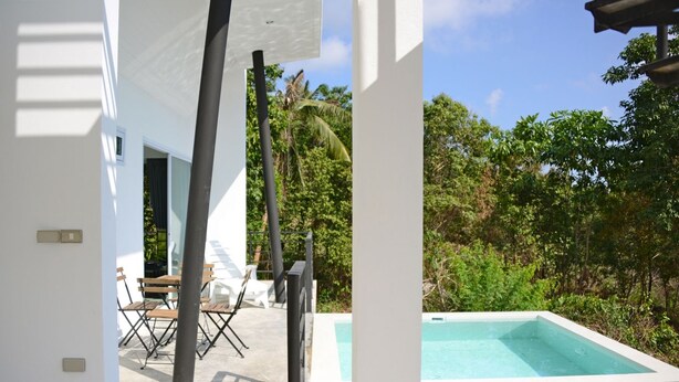 Outdoor pool - The Jim (Koh Samui)