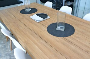 In-room dining - Villa The Thibault (Koh Samui)