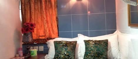 Double Room | Free WiFi, wheelchair access