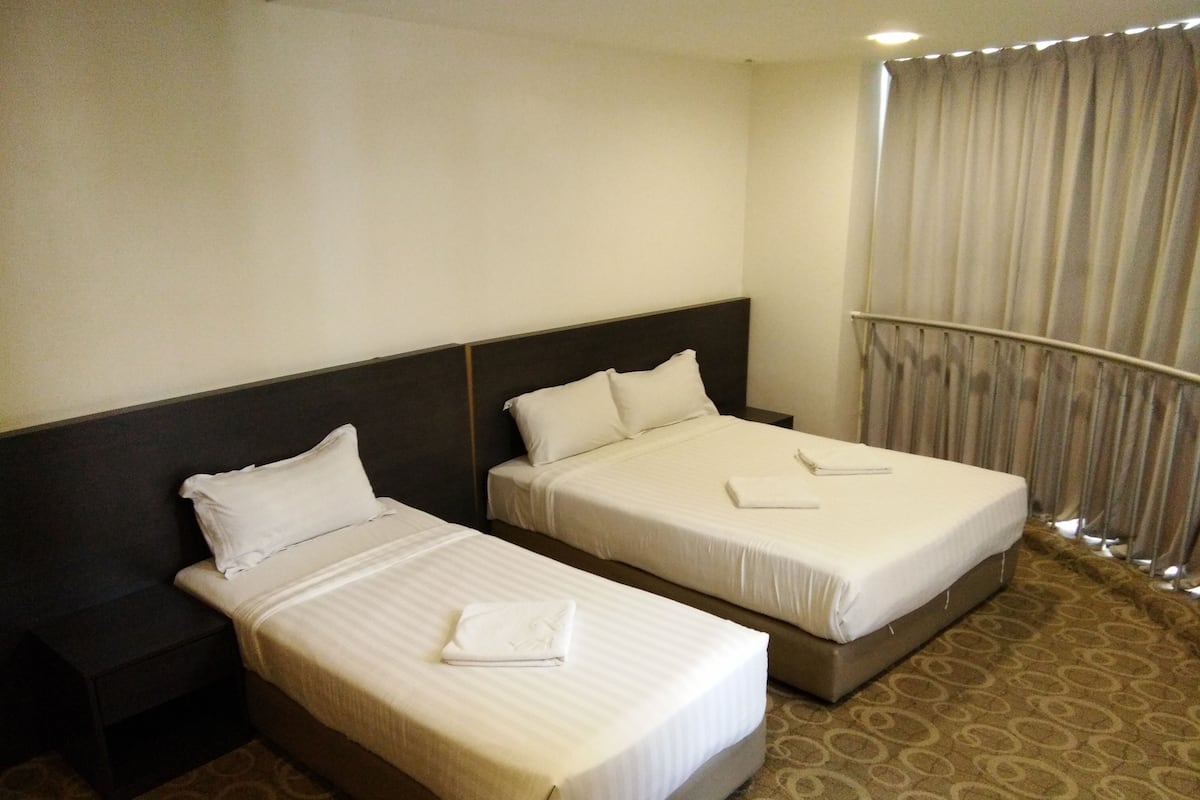 Family Room | WiFi (free)