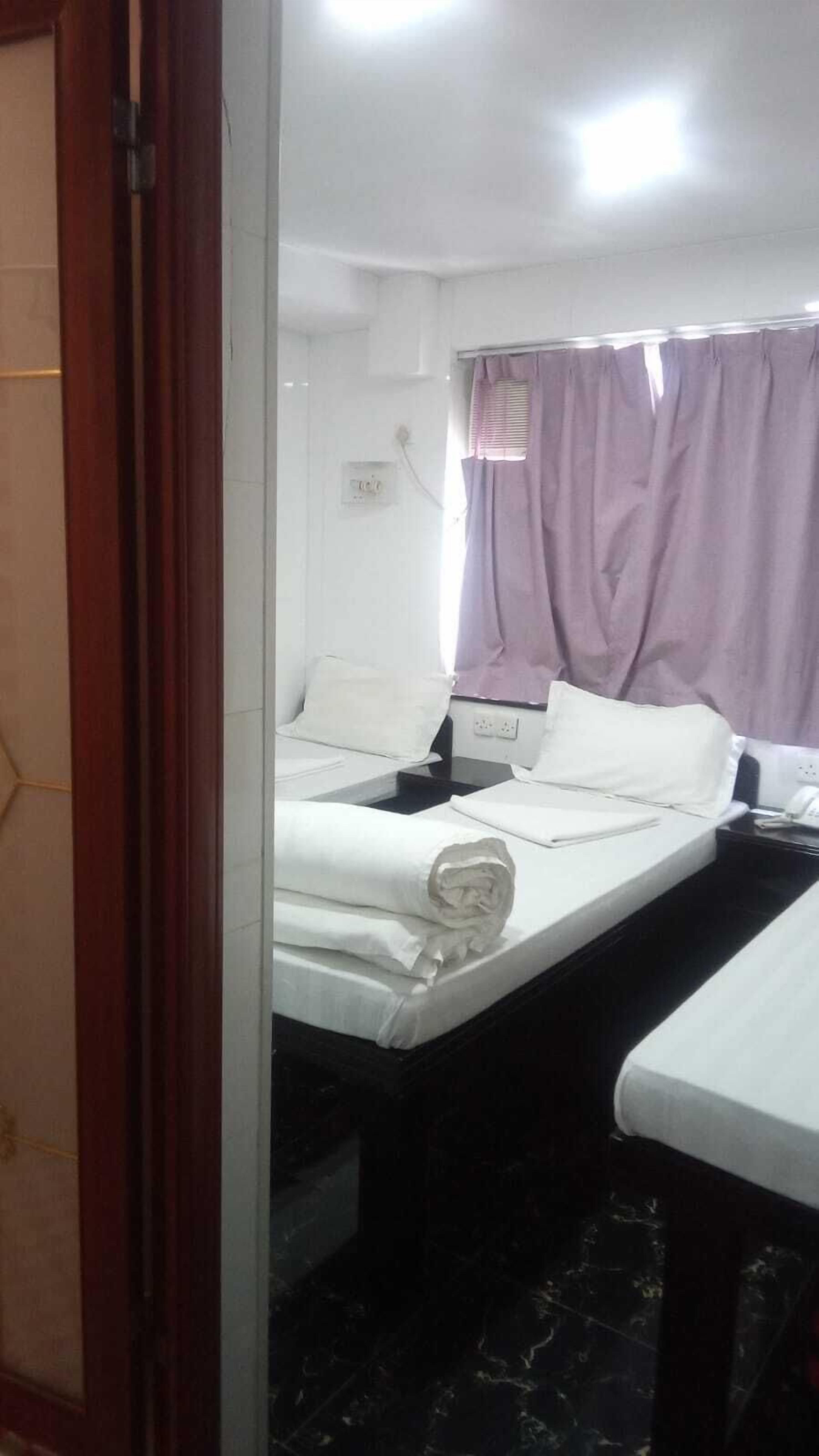 Photo - New London Hostel