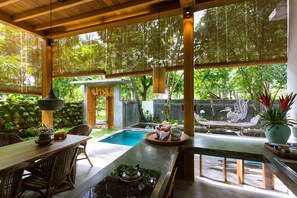 Outdoor pool - De Ubud Villas & Spa (Ubud)