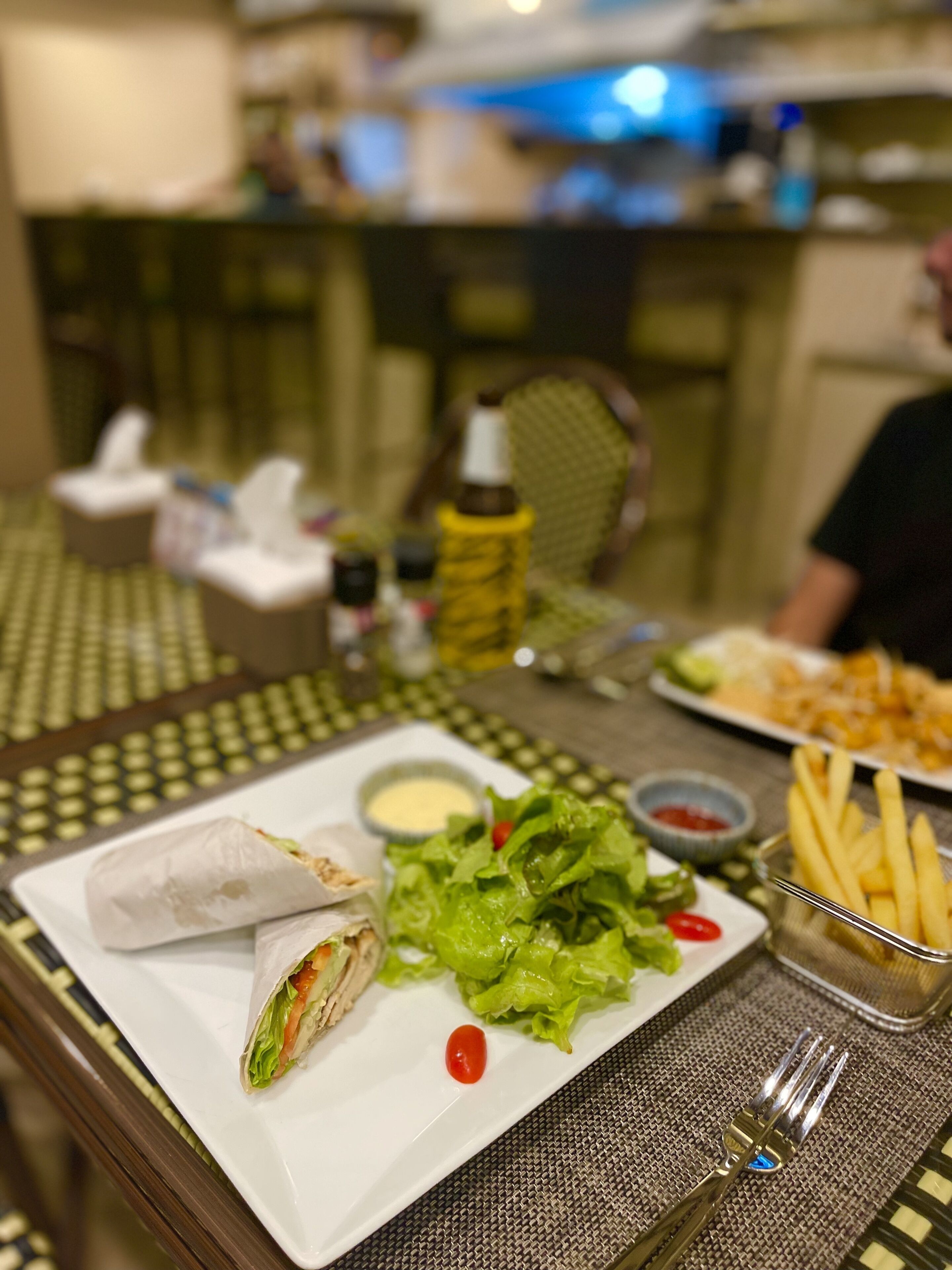 مطعم