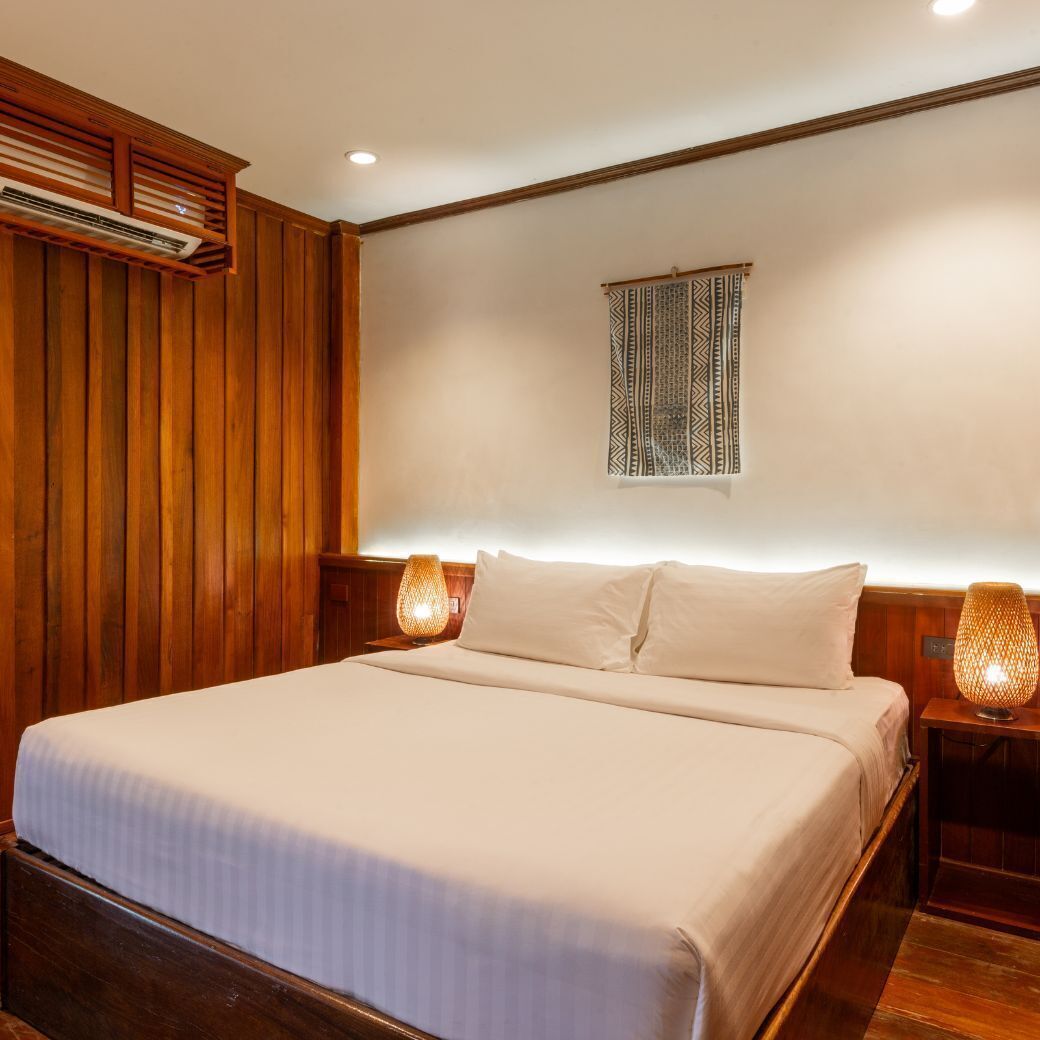 Superior Room | 迷你吧、客房內保險箱、床單