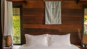 Deluxe Villa | Minibar, in-room safe, bed sheets - ViengTara VangVieng Resort (Vang Vieng)