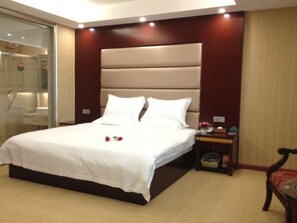 In-room safe, blackout curtains, iron/ironing board, free WiFi - GreenTree Inn Meizhou Meijiang District Wanda Plaza Hotel (Meizhou)