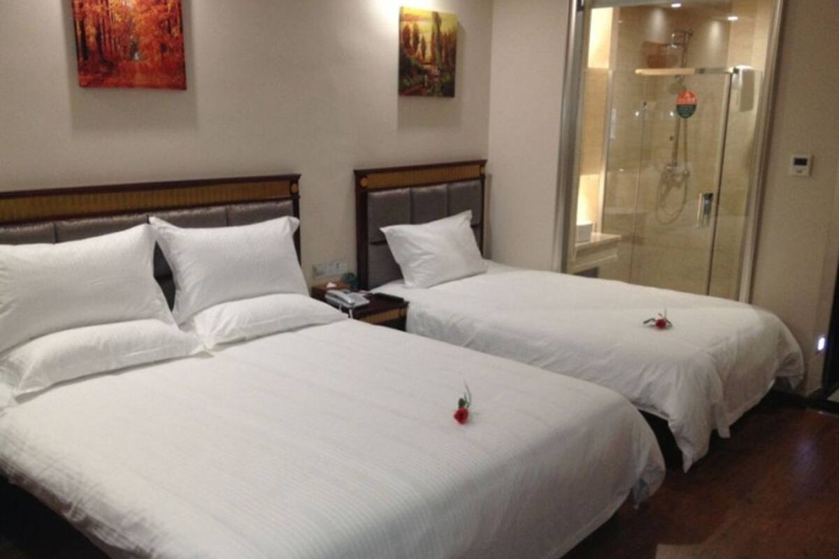 Family Room | In-room safe, blackout curtains, iron/ironing board (on request)