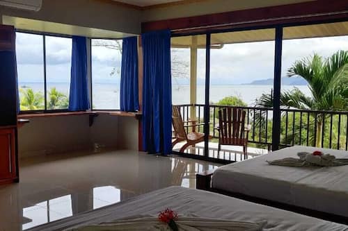 Premium Quadruple Room