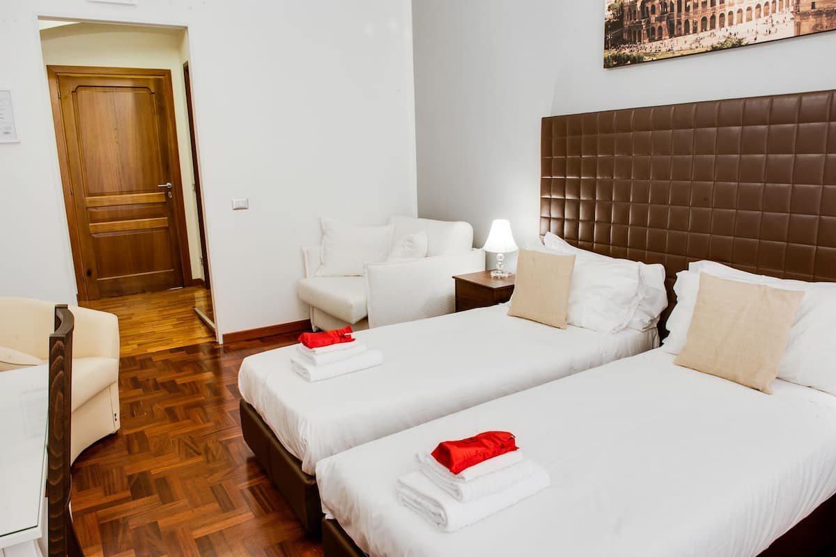 Quarto triplo | Frigobar, quartos à prova de som, berços grátis, Wi-Fi de cortesia