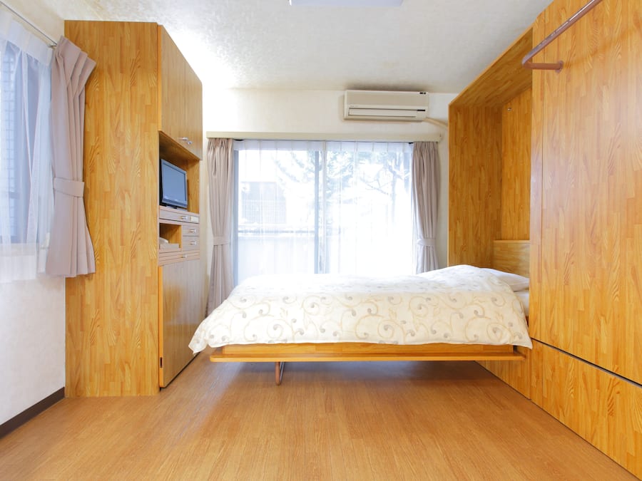 Iron/ironing board, free WiFi