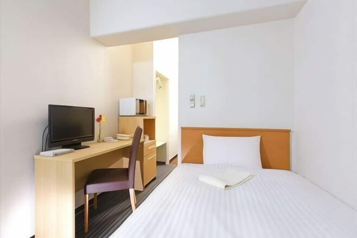 Desk, iron/ironing board, free WiFi