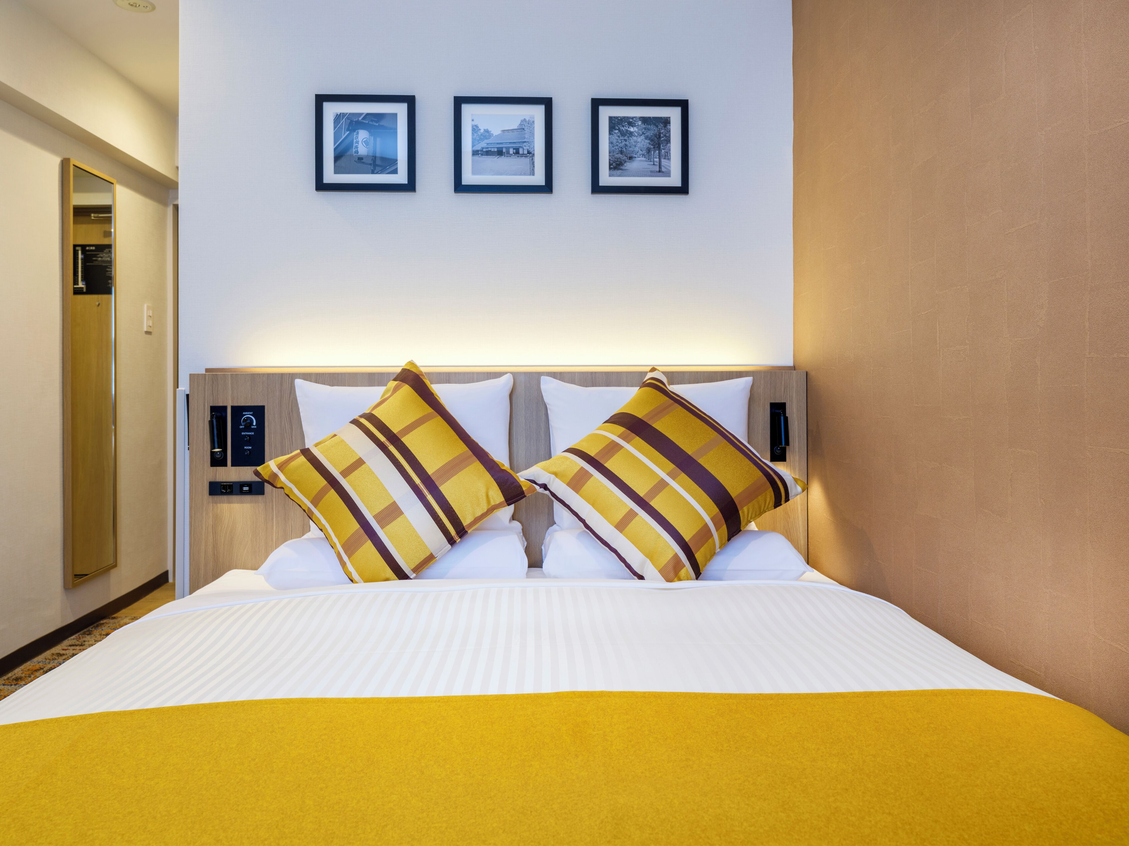 Free WiFi, bed sheets