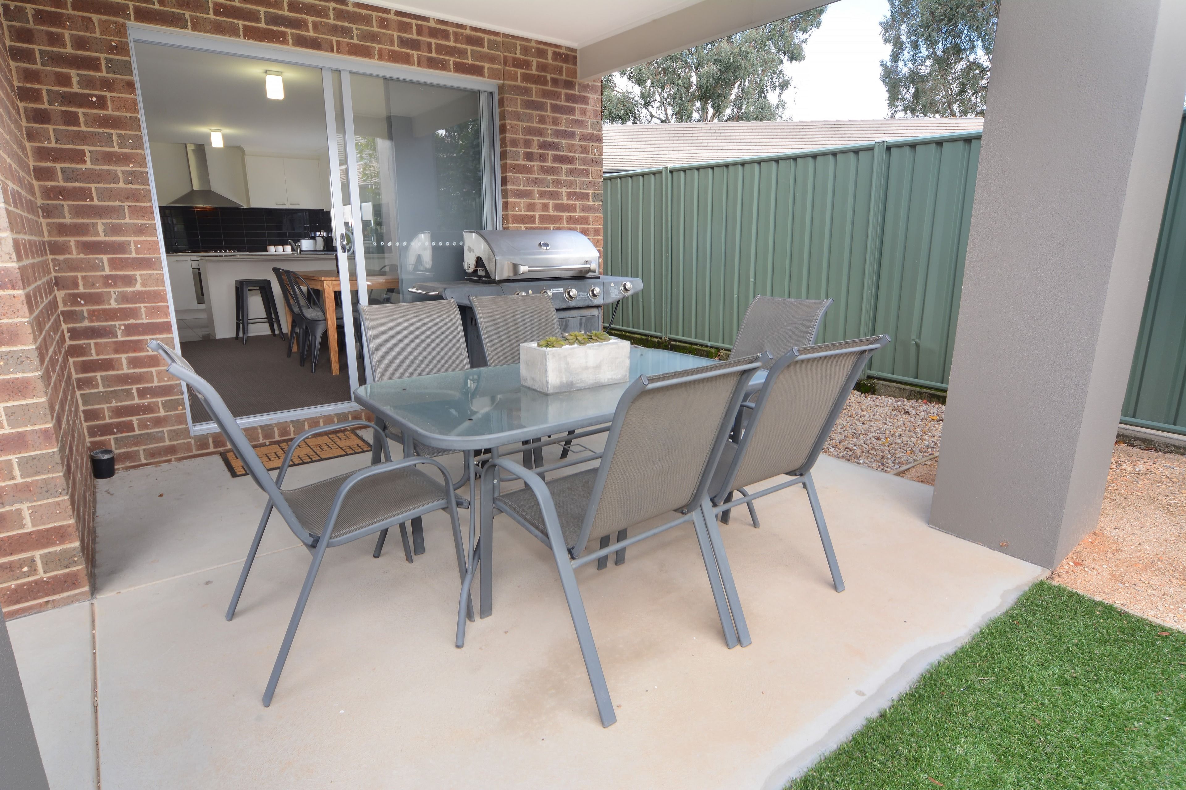 House, 3 Bedrooms (8/3 Shamrock Street, Bendigo) | Terrace/patio