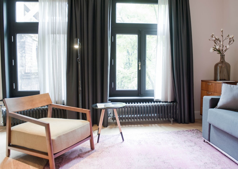 HOTEL IX AMSTERDAM by null