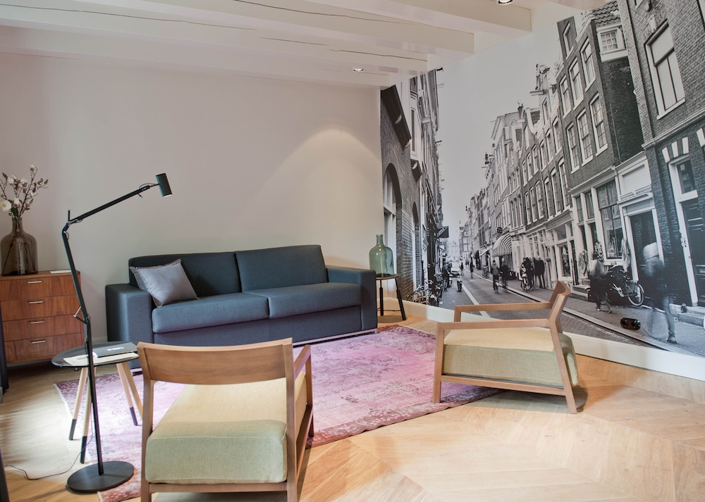 HOTEL IX AMSTERDAM by null