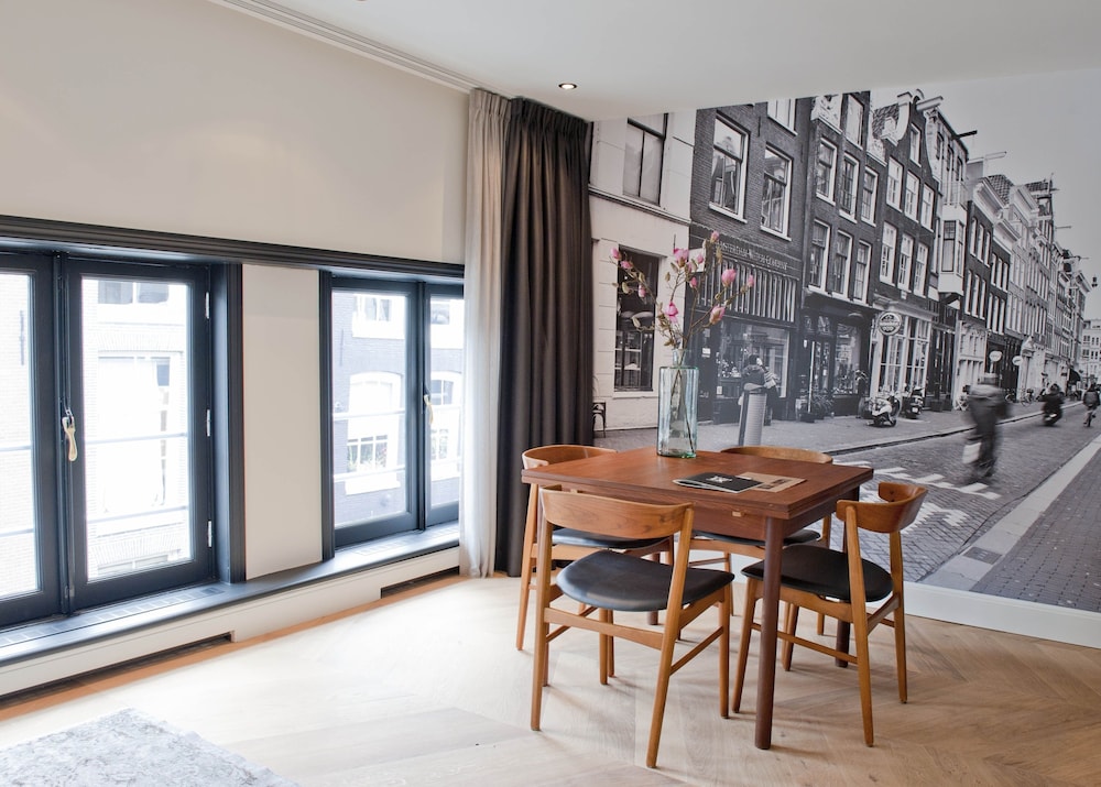 HOTEL IX AMSTERDAM by null