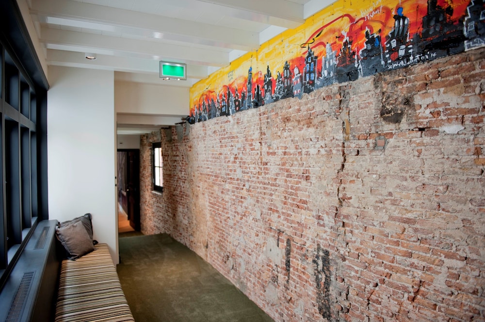HOTEL IX AMSTERDAM by null