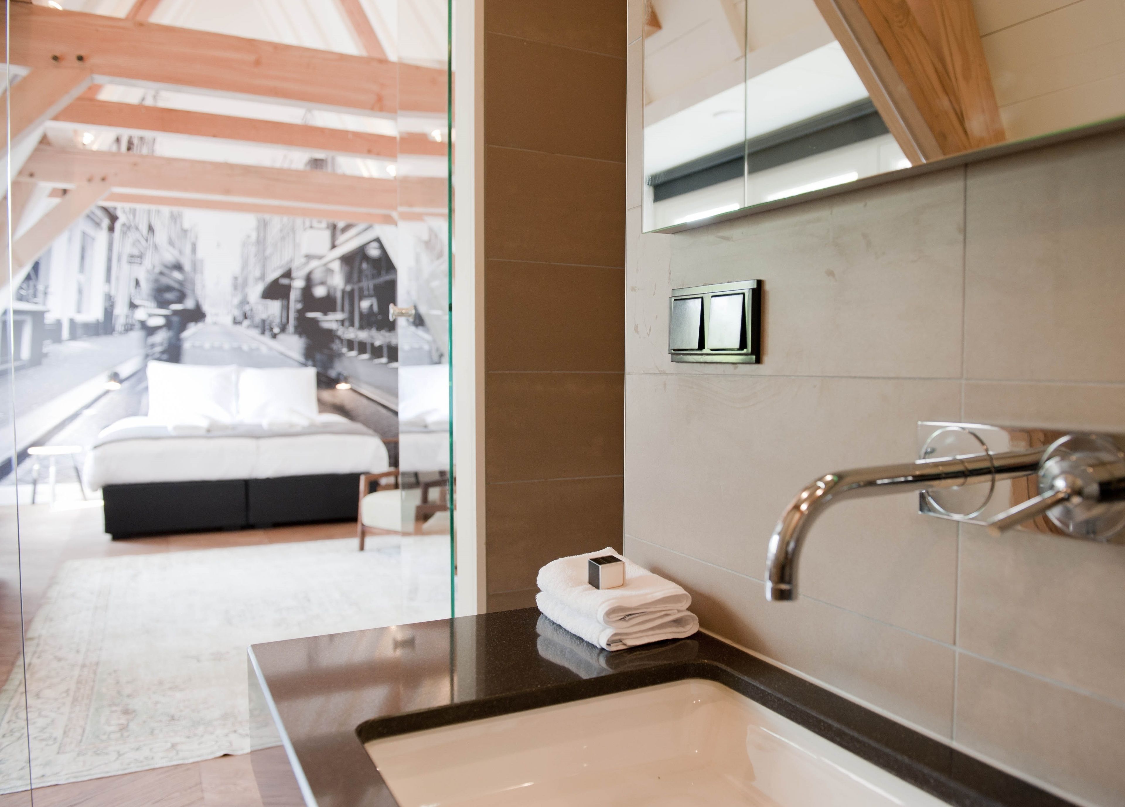 suite, 1 bedroom (wolvenstraat suite) | bathroom | shower, hair dryer, towels