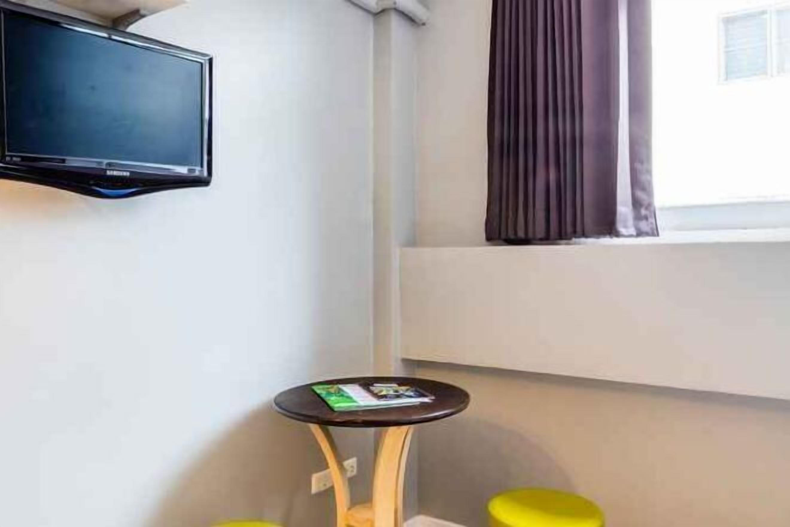 Dining | Breakfast, lunch, dinner served; Thai cuisine 