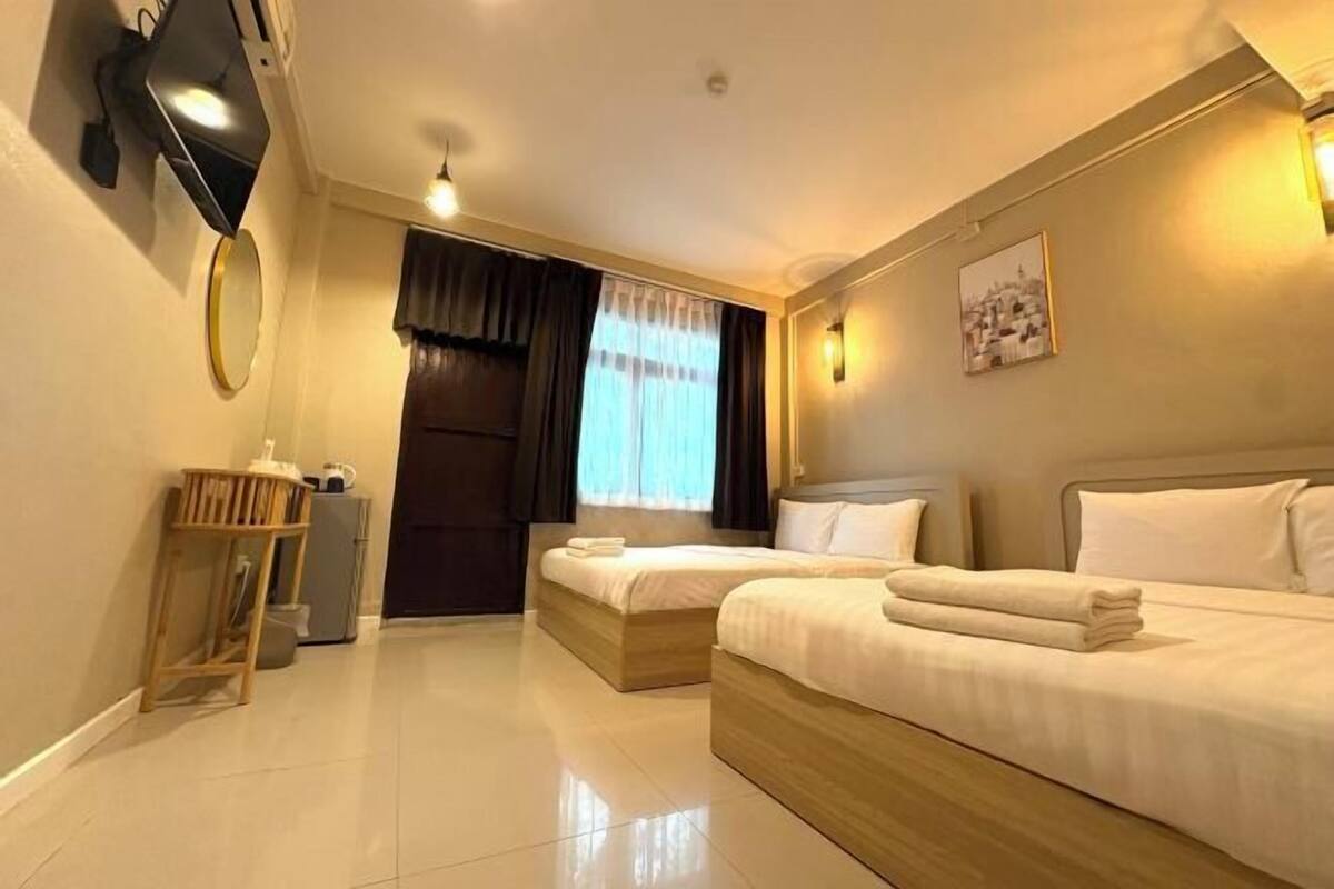 ตู้นิรภัยในห้องพัก, ผ้าม่านกันแสง, ห้องเก็บเสียง, Wi-Fi ฟรี