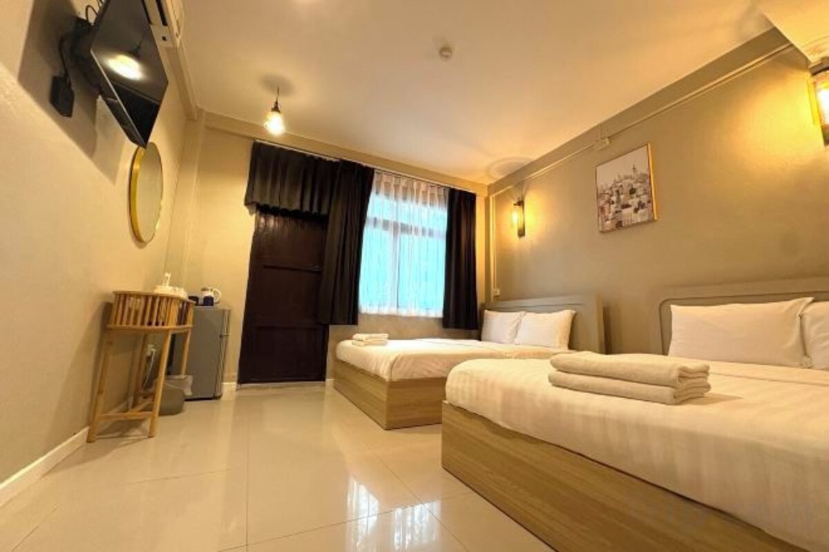 Family Quadruple Room, Non Smoking and Private External Bathrooms